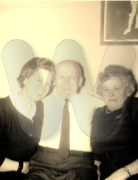 Imagebar/Julie Devries with her brother Sally and his wife.jpg