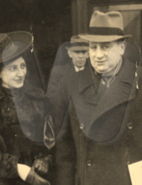 Imagebar/Julius Sanders and Frieda, nee Goldschmitt 1941.jpg